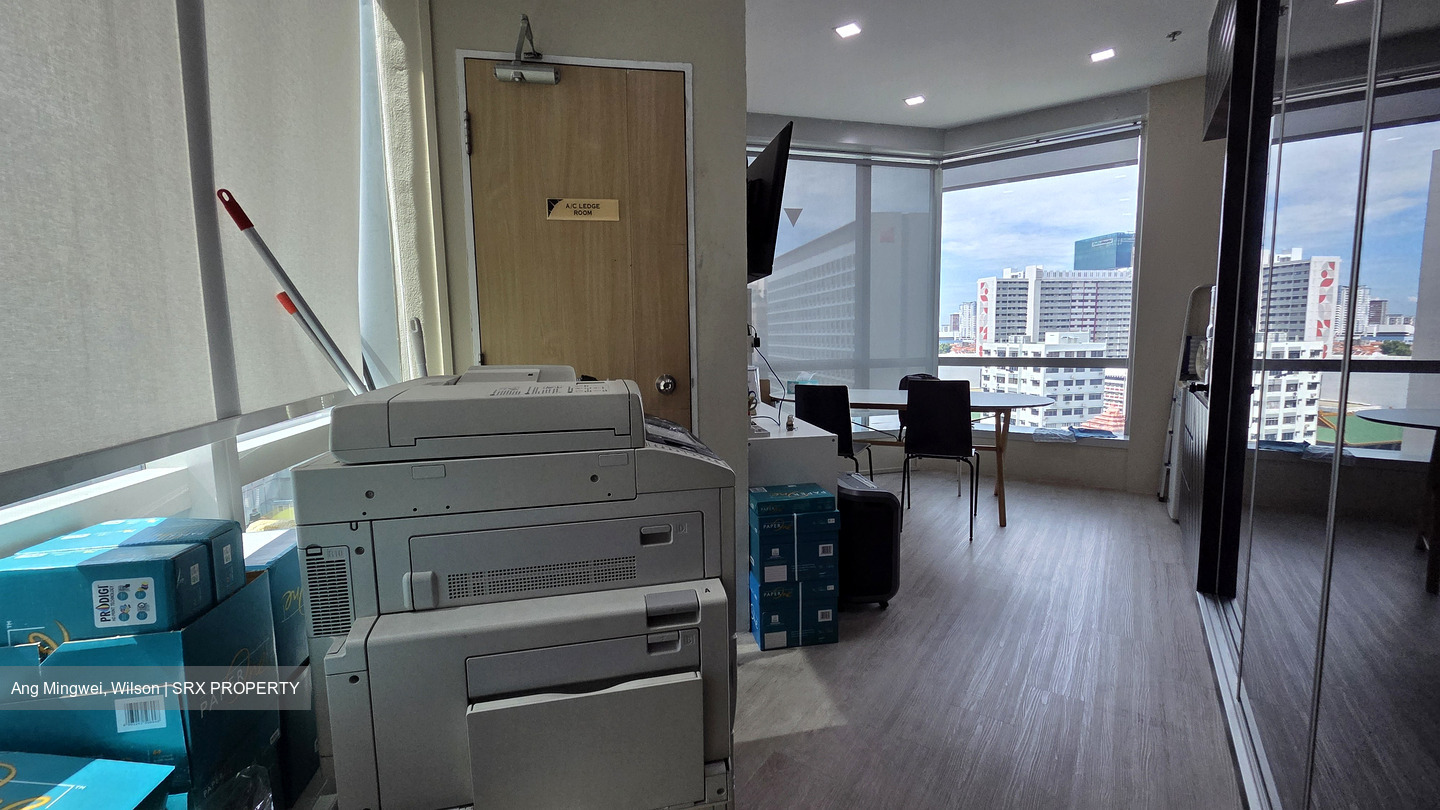 Sunshine Plaza (D7), Office #557114261